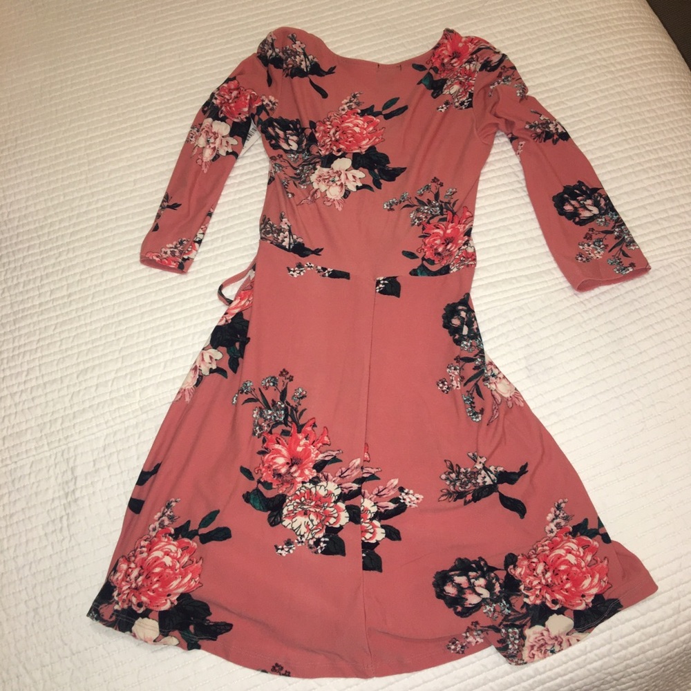 Wrap dress - Picture 8 of 8